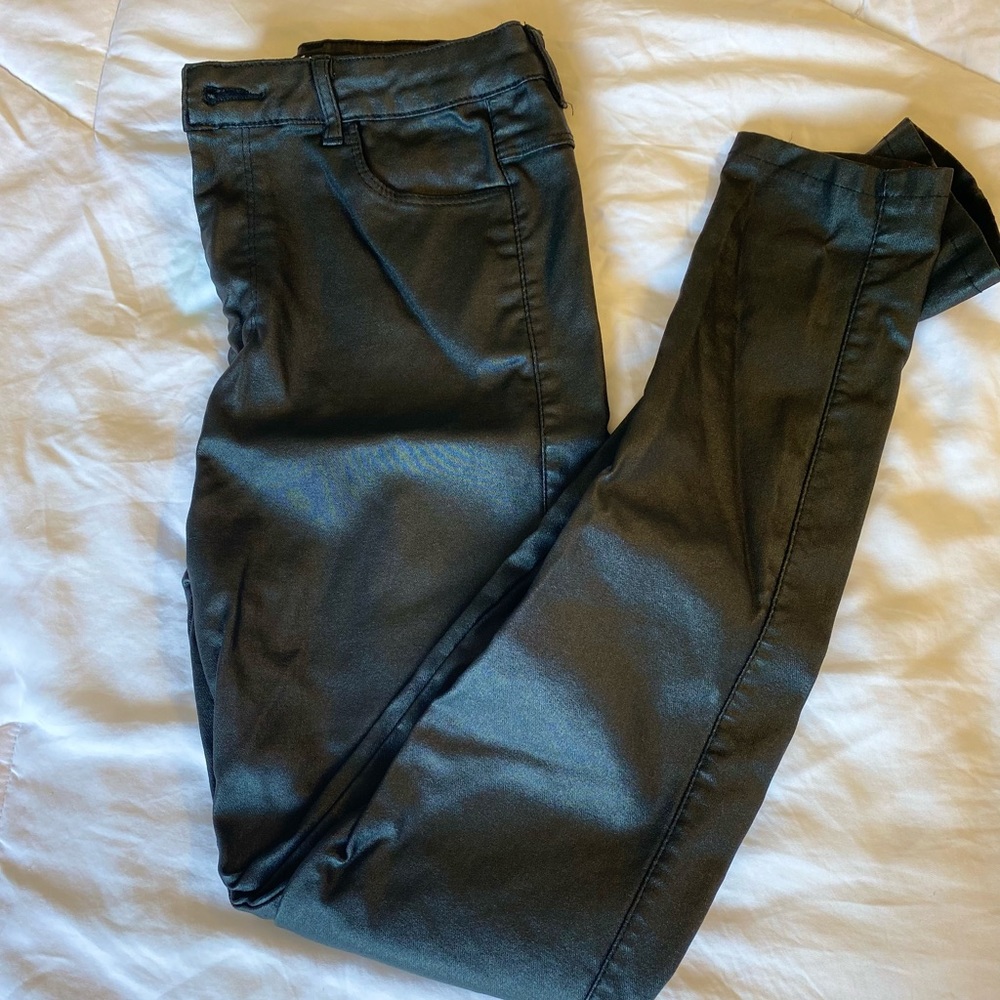 Apperloth leather look pants